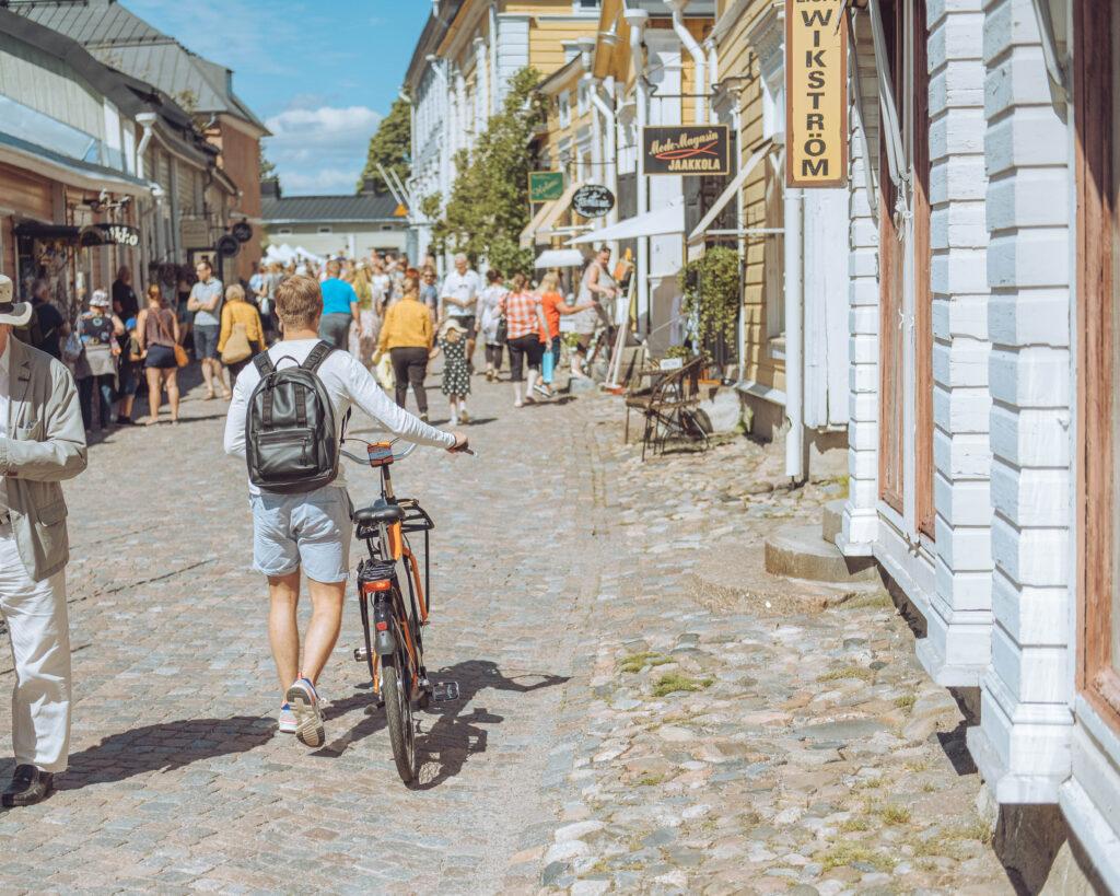 People in old Porvoo