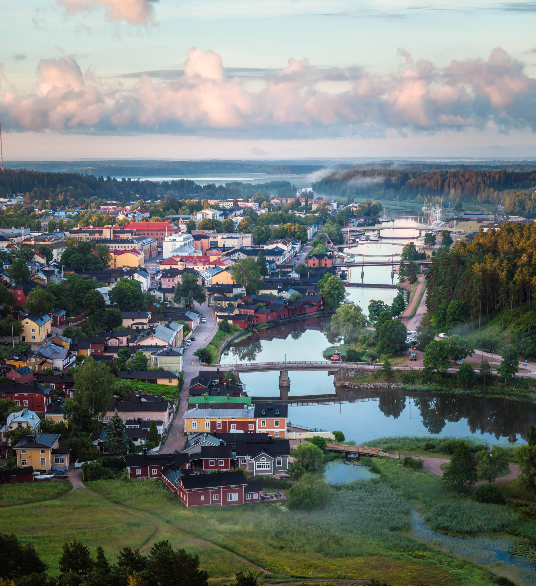 Porvoon joki ja keskusta ilmasta kuvattuna.