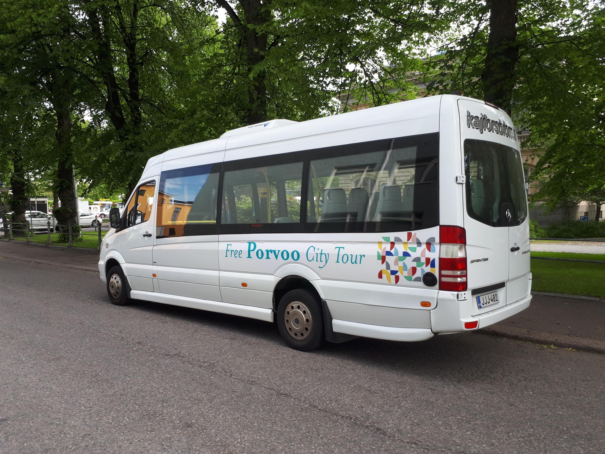 Kesäbussi Rinkeli. Sommarbussen Rinkeli.