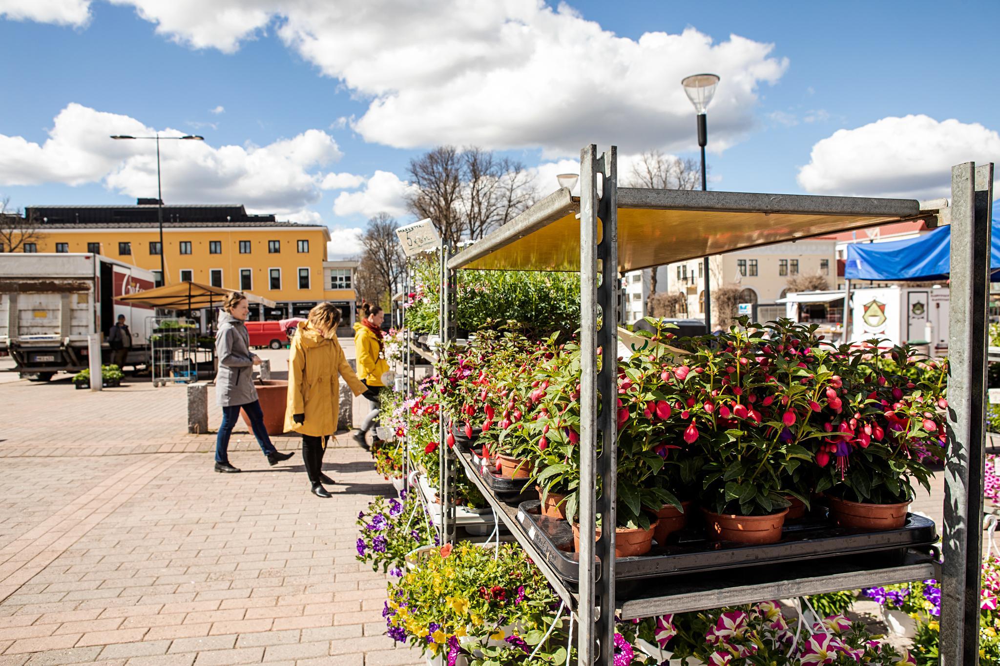 Porvoon tori. Borgå torget.