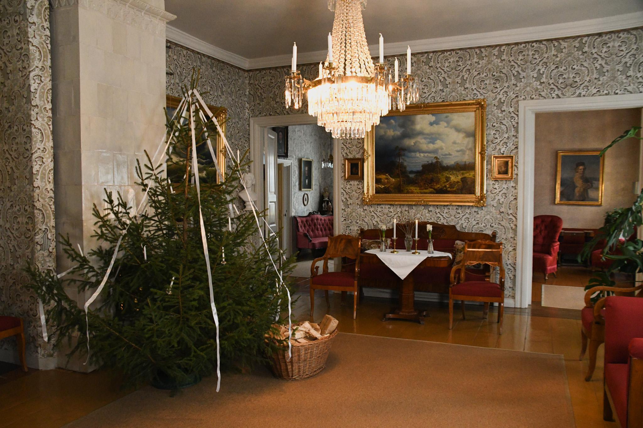 Runebergin kodin joulukuusi