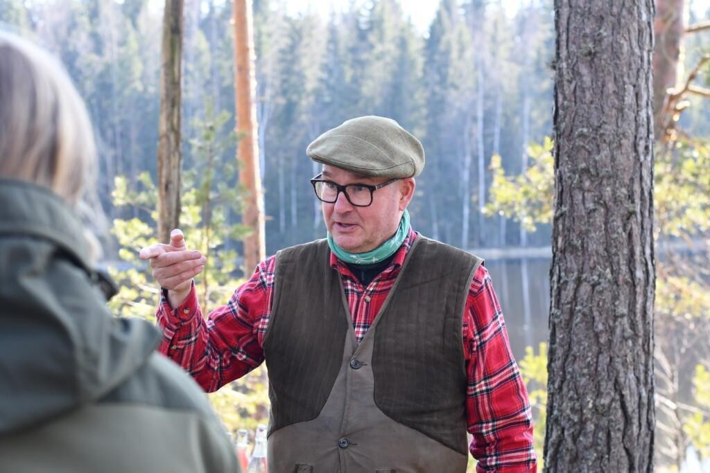 Jussi Pekkinen luonnon helmassa.