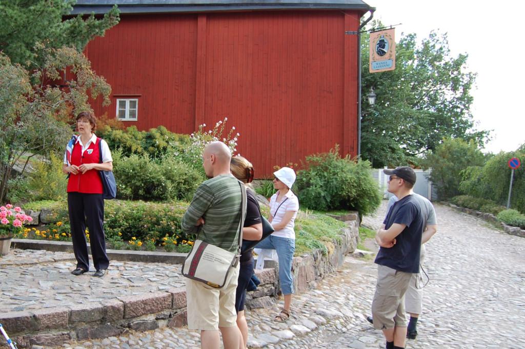 Guided tour in Old Porvoo